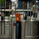 Illustration for article titled Mától teszteli a BKK a metró új beléptetőkapuit